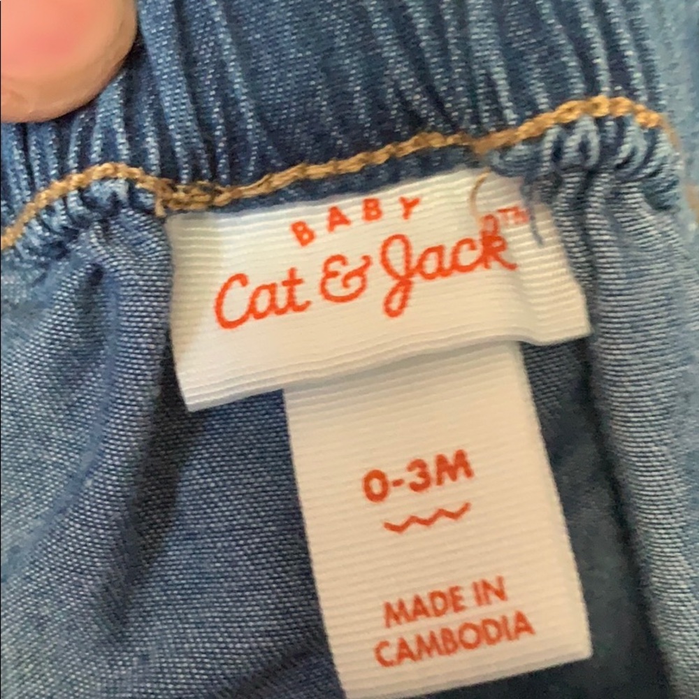 0-3 mo Lot Baby Gap onesie with 2 bottoms. - Picture 5 of 5